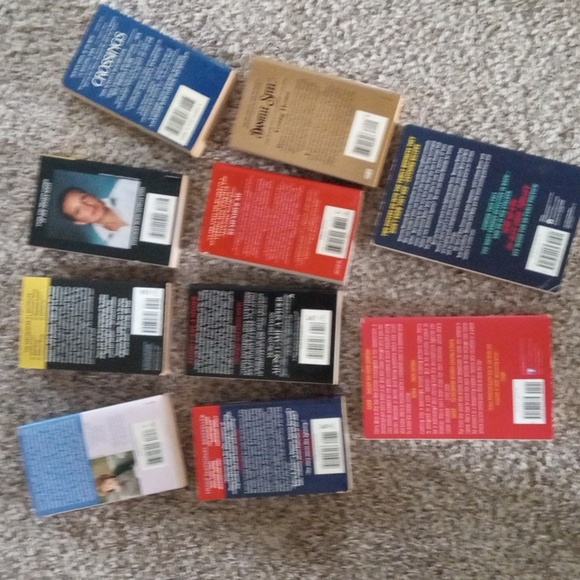 Paper back book bundle - Picture 2 of 5